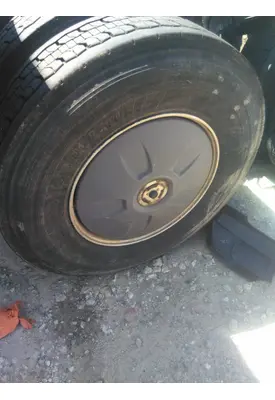 HUB PILOTED - ALUMINUM 22.5 X 8.25 WHEEL