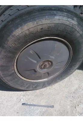 HUB PILOTED - ALUMINUM 22.5 X 8.25 WHEEL