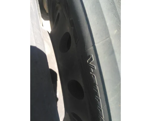 HUB PILOTED - ALUMINUM 22.5 X 8.25 WHEEL