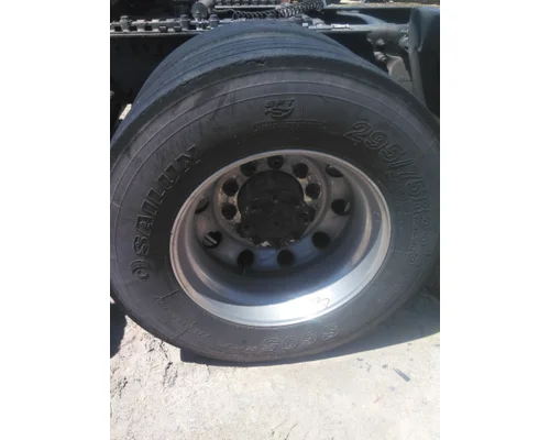 HUB PILOTED - ALUMINUM 22.5 X 8.25 WHEEL