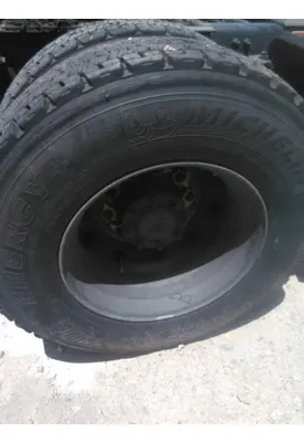 HUB PILOTED - ALUMINUM 22.5 X 8.25 WHEEL