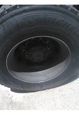 HUB PILOTED - ALUMINUM 22.5 X 8.25 WHEEL