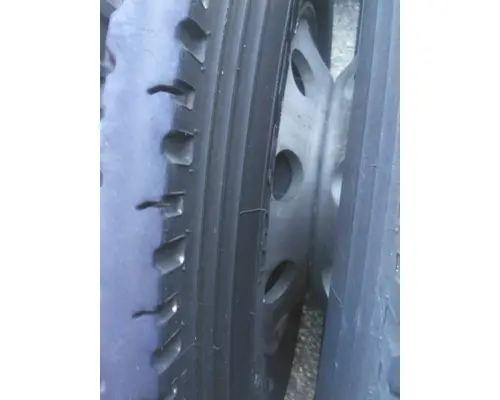 HUB PILOTED - ALUMINUM 22.5 X 8.25 WHEEL
