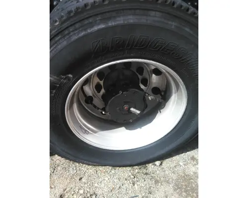 HUB PILOTED - ALUMINUM 22.5 X 8.25 WHEEL