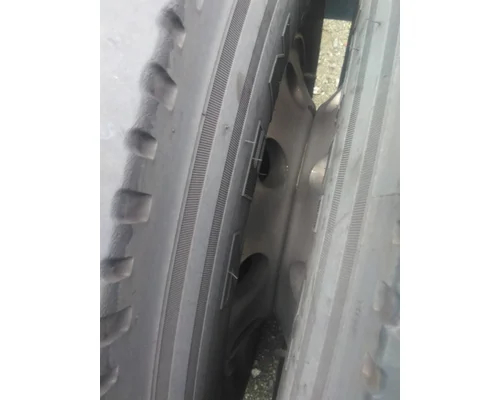 HUB PILOTED - ALUMINUM 22.5 X 8.25 WHEEL