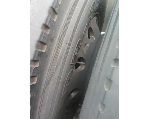 HUB PILOTED - ALUMINUM 22.5 X 8.25 WHEEL