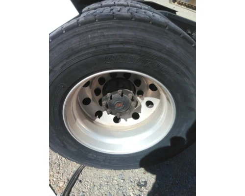 HUB PILOTED - ALUMINUM 22.5 X 8.25 WHEEL