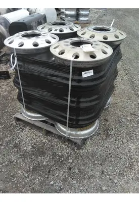 HUB PILOTED - ALUMINUM 22.5 X 8.25 WHEEL