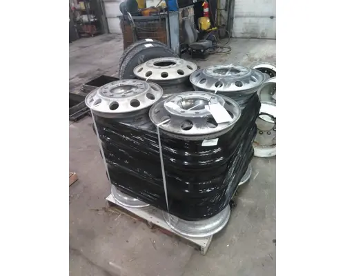 HUB PILOTED - ALUMINUM 22.5 X 8.25 WHEEL