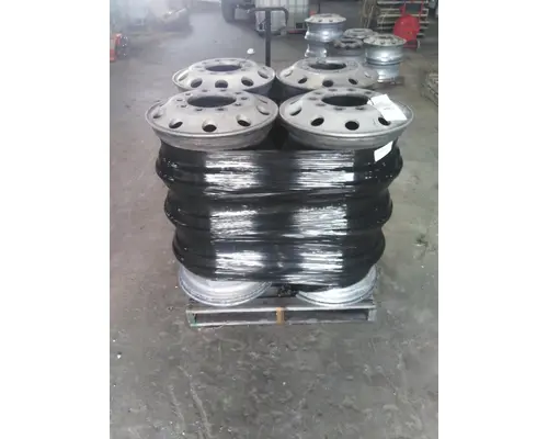 HUB PILOTED - ALUMINUM 22.5 X 8.25 WHEEL