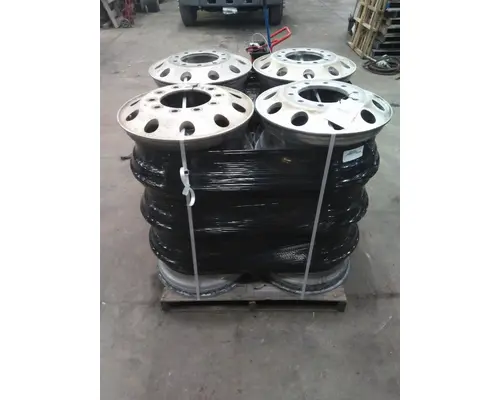 HUB PILOTED - ALUMINUM 22.5 X 8.25 WHEEL