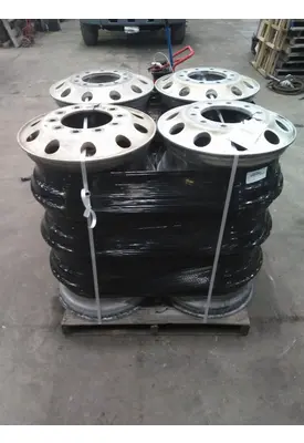 HUB PILOTED - ALUMINUM 22.5 X 8.25 WHEEL