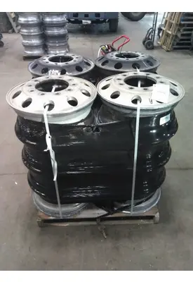 HUB PILOTED - ALUMINUM 22.5 X 8.25 WHEEL