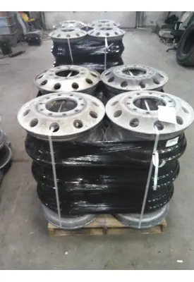 HUB PILOTED - ALUMINUM 22.5 X 8.25 WHEEL