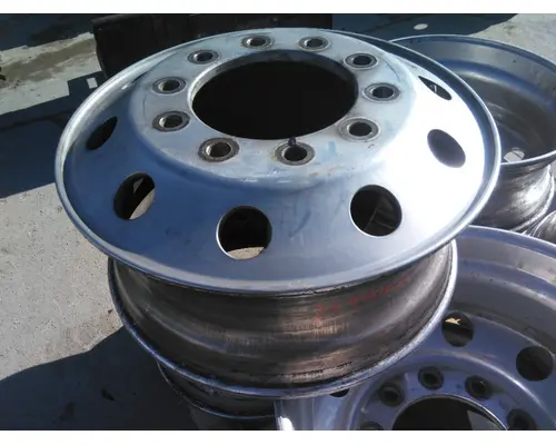 HUB PILOTED - ALUMINUM 22.5 X 8.25 WHEEL