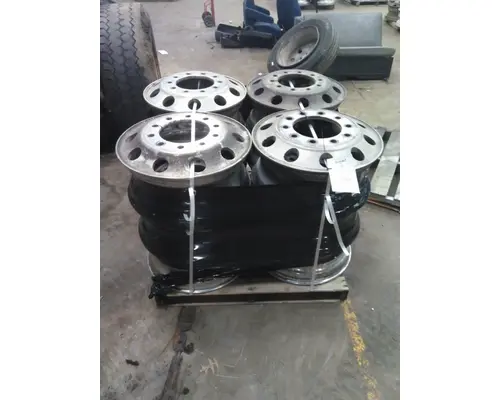 HUB PILOTED - ALUMINUM 22.5 X 8.25 WHEEL