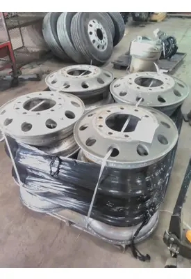 HUB PILOTED - ALUMINUM 22.5 X 8.25 WHEEL