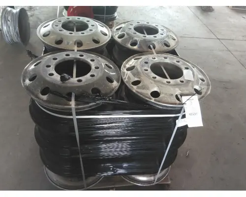 HUB PILOTED - ALUMINUM 22.5 X 8.25 WHEEL