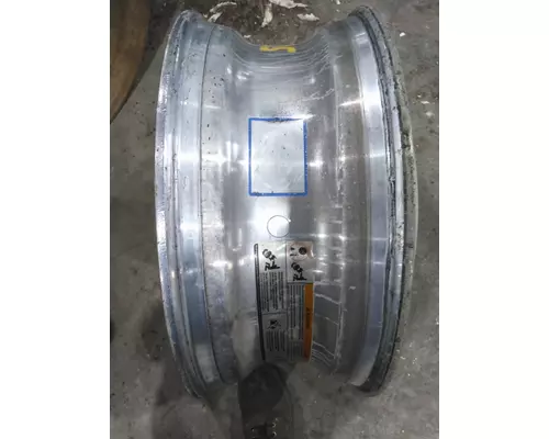 HUB PILOTED - ALUMINUM 22.5 X 8.25 WHEEL