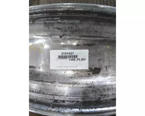 HUB PILOTED - ALUMINUM 22.5 X 8.25 WHEEL