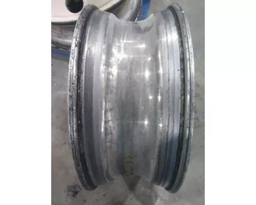 HUB PILOTED - ALUMINUM 22.5 X 8.25 WHEEL