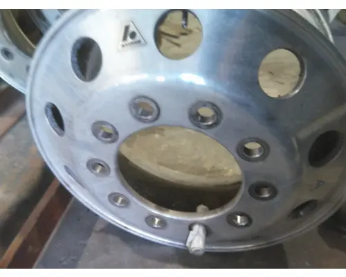 HUB PILOTED - ALUMINUM 22.5 X 8.25 WHEEL