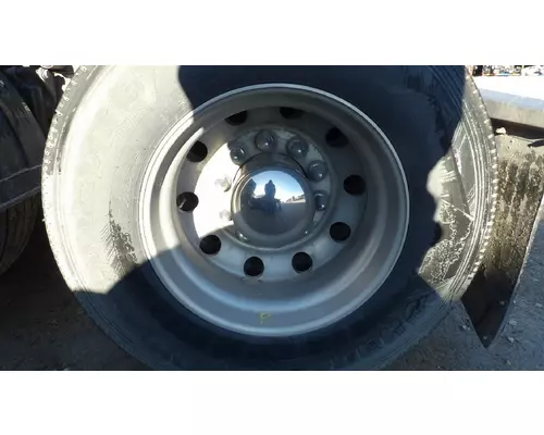 HUB PILOTED - ALUMINUM 22.5 X 8.25 WHEEL