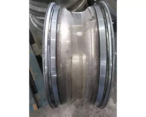 HUB PILOTED - ALUMINUM 22.5 X 8.25 WHEEL
