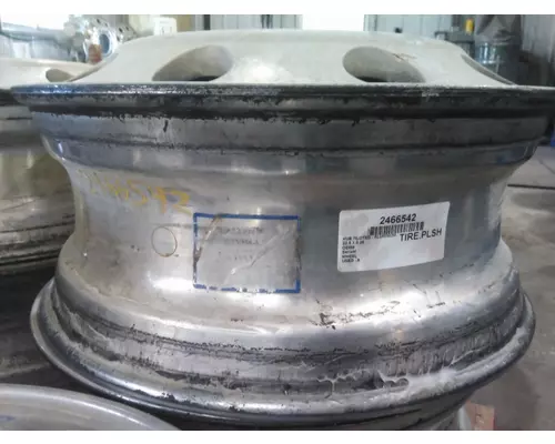 HUB PILOTED - ALUMINUM 22.5 X 8.25 WHEEL