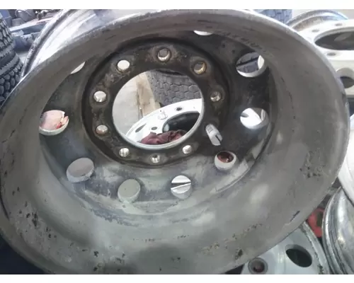 HUB PILOTED - ALUMINUM 22.5 X 8.25 WHEEL