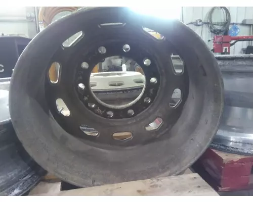 HUB PILOTED - ALUMINUM 22.5 X 8.25 WHEEL