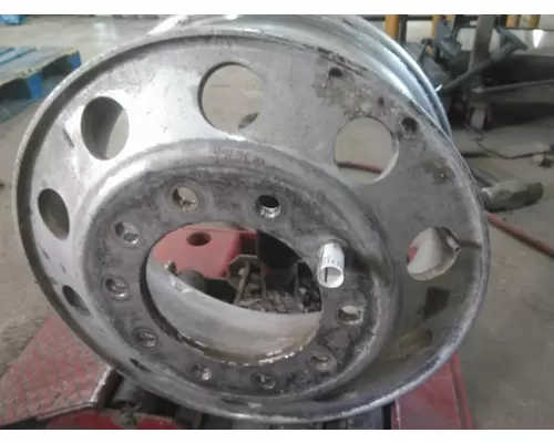 HUB PILOTED - ALUMINUM 22.5 X 8.25 WHEEL