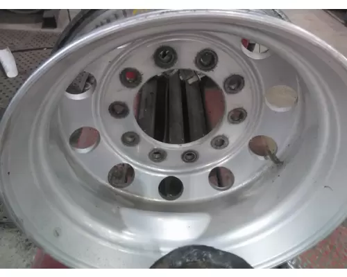 HUB PILOTED - ALUMINUM 22.5 X 8.25 WHEEL