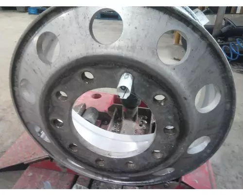 HUB PILOTED - ALUMINUM 22.5 X 8.25 WHEEL