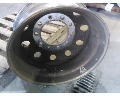 HUB PILOTED - ALUMINUM 22.5 X 8.25 WHEEL