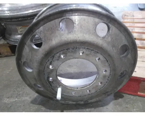 HUB PILOTED - ALUMINUM 22.5 X 8.25 WHEEL