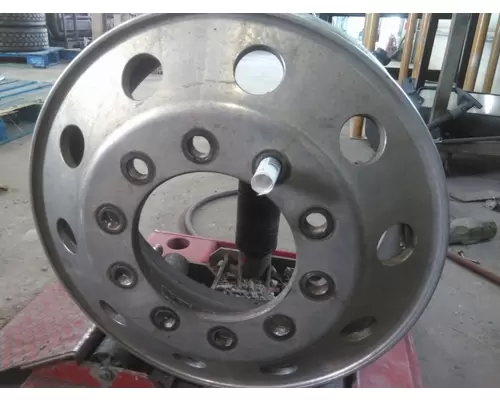 HUB PILOTED - ALUMINUM 22.5 X 8.25 WHEEL