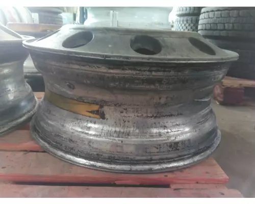 HUB PILOTED - ALUMINUM 22.5 X 8.25 WHEEL