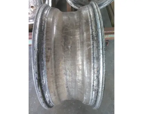 HUB PILOTED - ALUMINUM 22.5 X 8.25 WHEEL