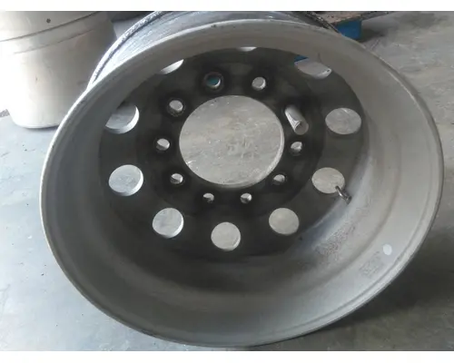 HUB PILOTED - ALUMINUM 22.5 X 8.25 WHEEL