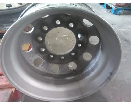 HUB PILOTED - ALUMINUM 22.5 X 8.25 WHEEL