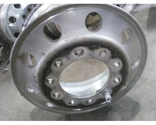 HUB PILOTED - ALUMINUM 22.5 X 8.25 WHEEL