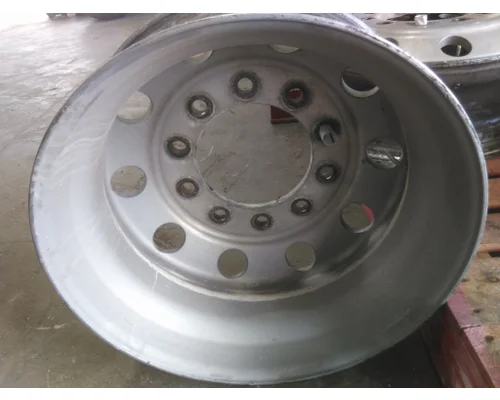 HUB PILOTED - ALUMINUM 22.5 X 8.25 WHEEL
