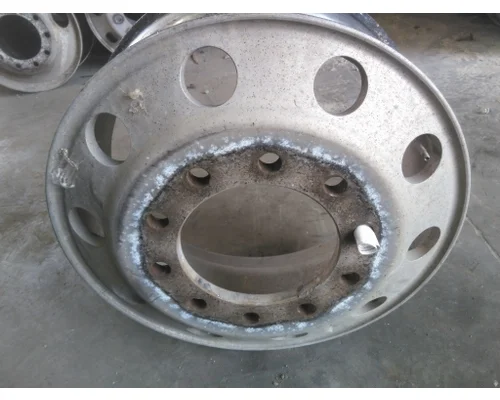 HUB PILOTED - ALUMINUM 22.5 X 8.25 WHEEL