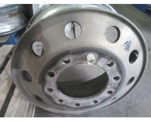 HUB PILOTED - ALUMINUM 22.5 X 8.25 WHEEL