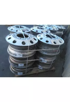 HUB PILOTED - ALUMINUM 22.5 X 8.25 WHEEL
