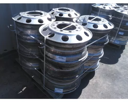 HUB PILOTED - ALUMINUM 22.5 X 8.25 WHEEL