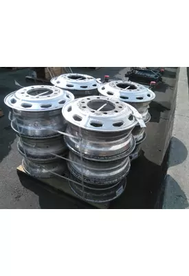 HUB PILOTED - ALUMINUM 22.5 X 8.25 WHEEL