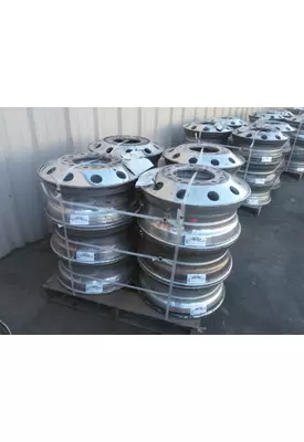HUB PILOTED - ALUMINUM 22.5 X 8.25 WHEEL