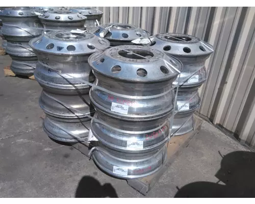 HUB PILOTED - ALUMINUM 22.5 X 8.25 WHEEL
